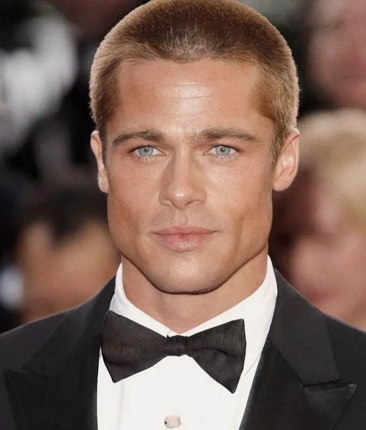 Guía para pedir en la barbería el corte de pelo Tyler Durden con lados cortos.